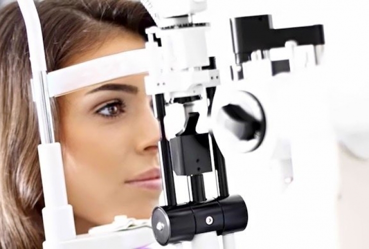 látásvizsgálatok és kezelések